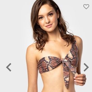 Blackbough Paris Sahara top